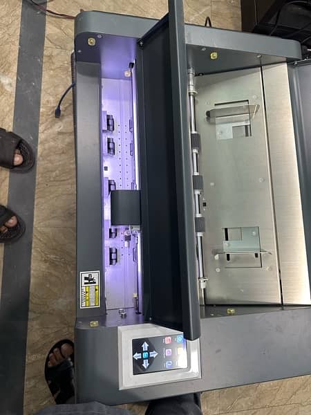 Auto Feader Plotter Cutter 6