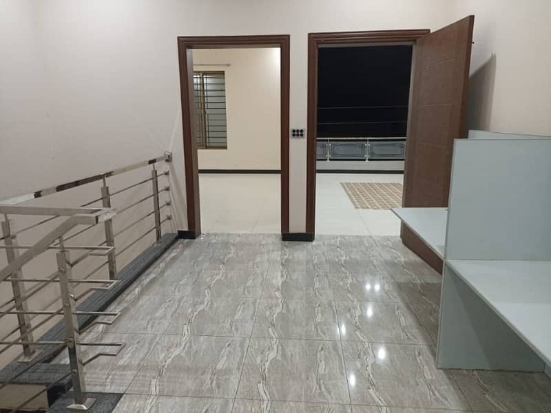 10 marla double story House for rent in new Shalimar near model town near Toyota showroom 14