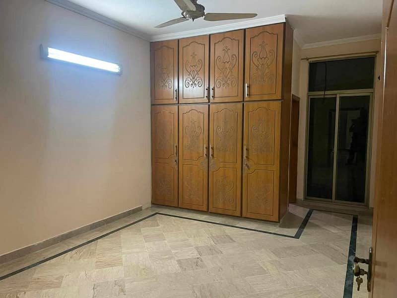 1 kanal house for rent in gulberg for call center software house school setup or any commercial activity 1