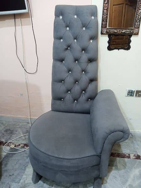 Royal Chairs & Table set for Sale 2