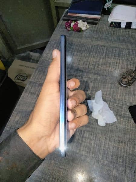 vivo v 23 e 8 plus 4 gb ram 2