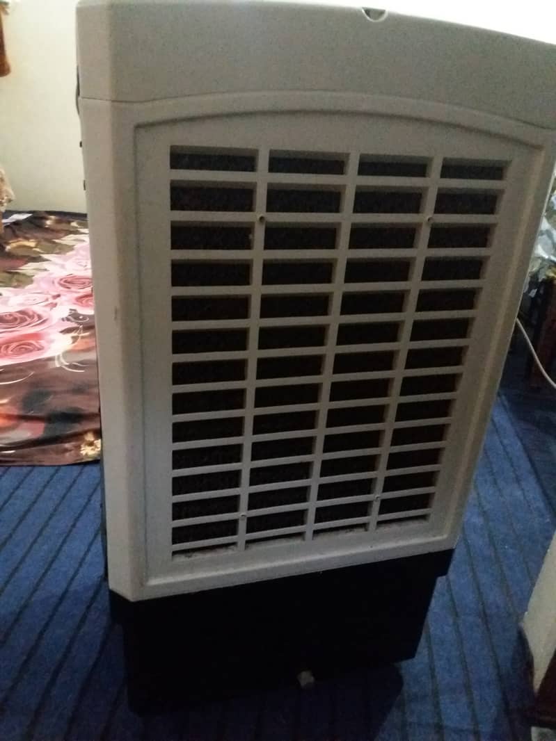 Air cooler with 2 gel ice box 2