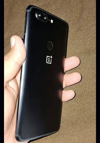 One Plus 5t 2