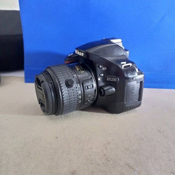 Nikon D5200 Dslr Camera 10/10 Condition 3