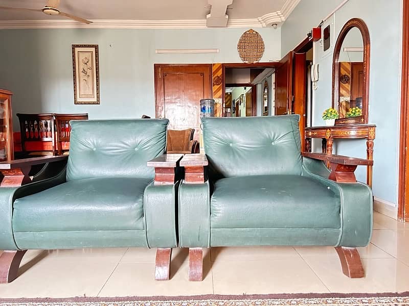 5 seater sofa with good wood and very relaxing seats 3