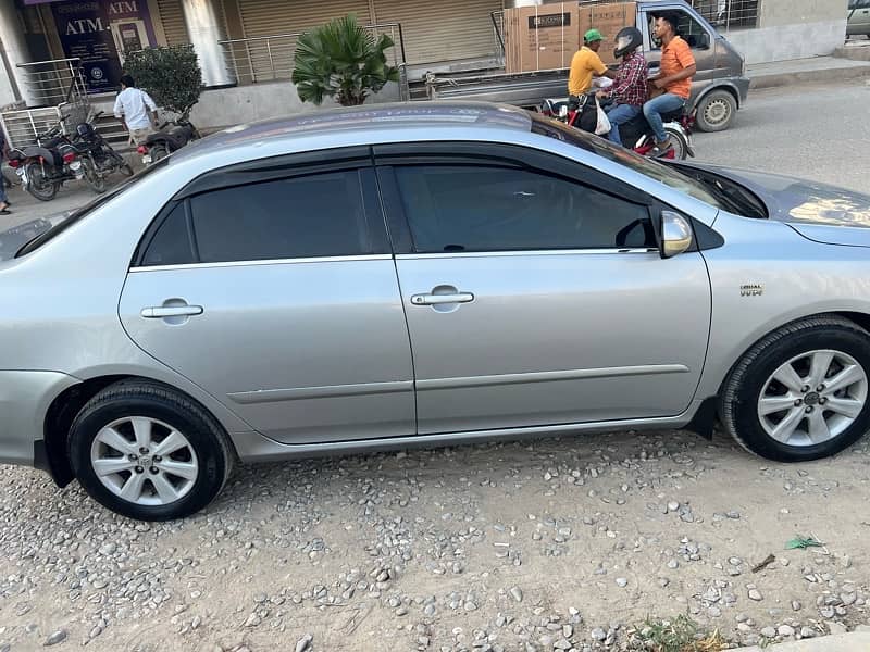 Toyota Corolla GLI 2012 4