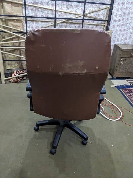 computer chair for urgent sale 1