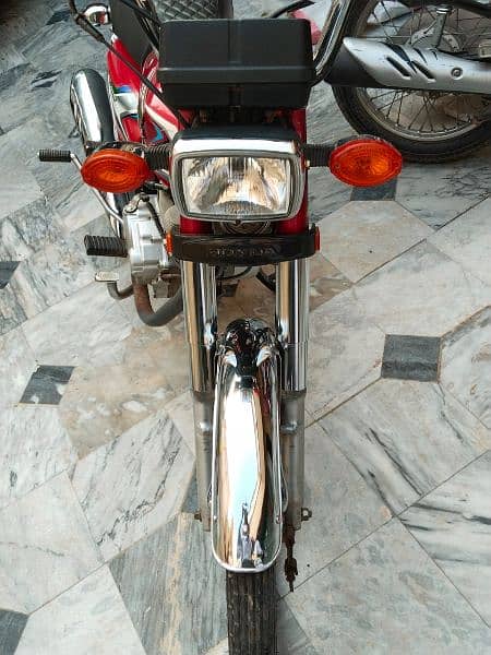 Honda 125 model 2023 condition 10 by 10 contact no 03083288881 3