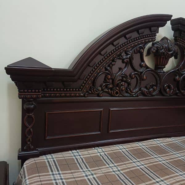 SOLID/SHEESHAM WOOD BEDSET COMPLETE 4