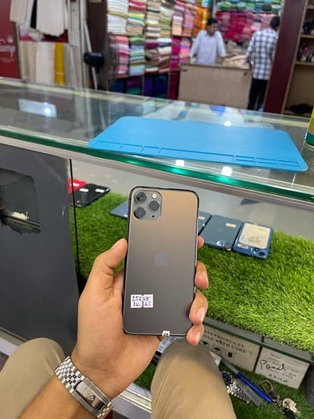 IPHONE 11 PRO 256GB (NON PTA) 0