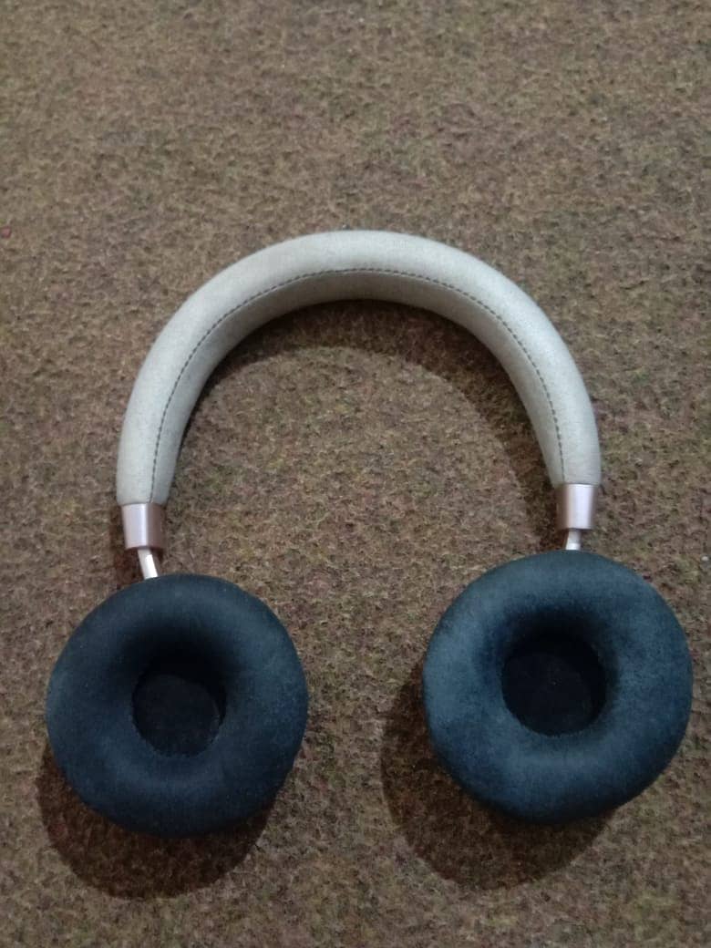 MINISO HEADPHONES 0