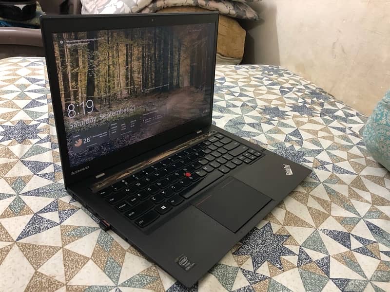 Lenovo x1 carbon i7 4th generation 10/9 1