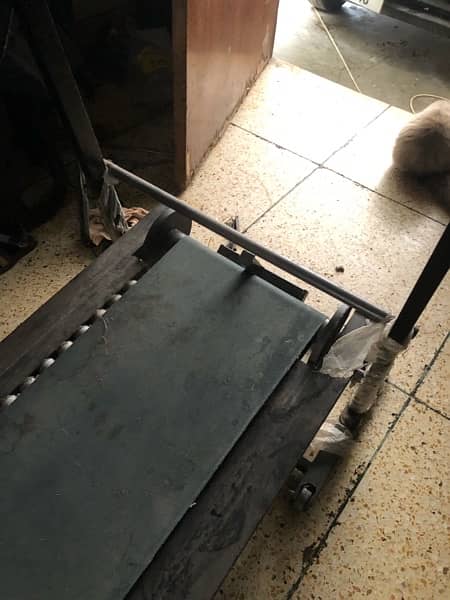 manual treadmill in good condition 7