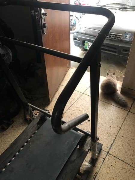 manual treadmill in good condition 8