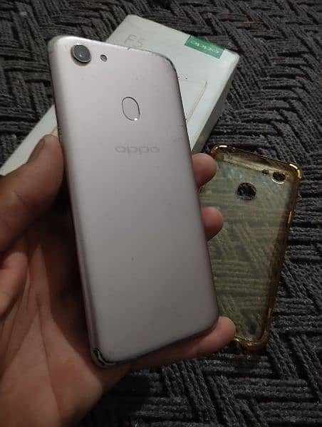 Oppo f5 4/32 Gold 4