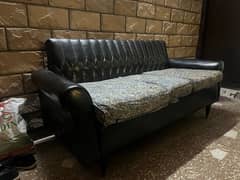 Beautiful Sofa Set Very Good Condition