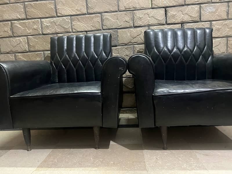 Beautiful Sofa Set Very Good Condition 5