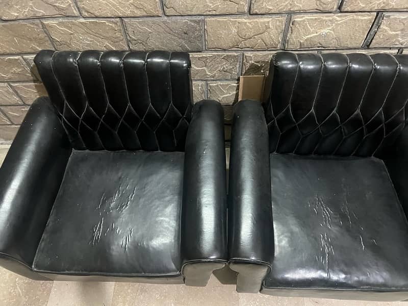 Beautiful Sofa Set Very Good Condition 6