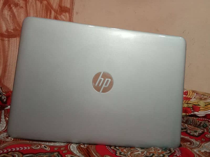 HP 840 elite book 2