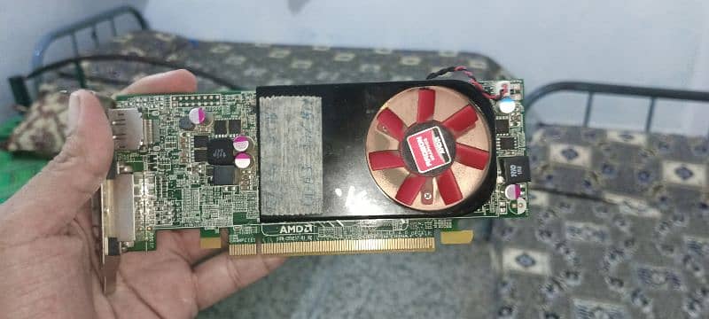 AMD GRAPHIC CARD R7 SERIES 2GB 128 BIT 1