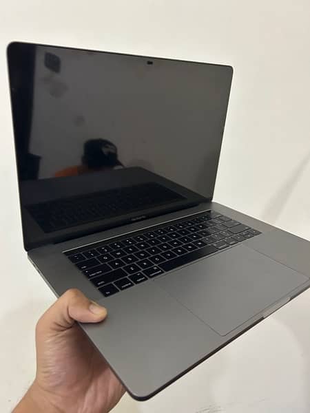 mackbook pro 2016 3