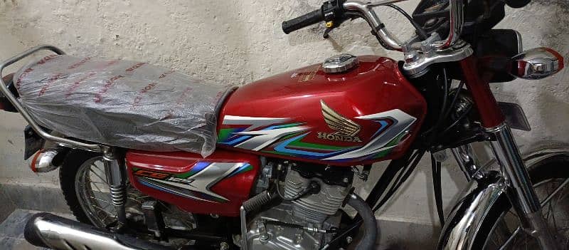 Honda 125 2023 model for sale contct no 03408150733 8