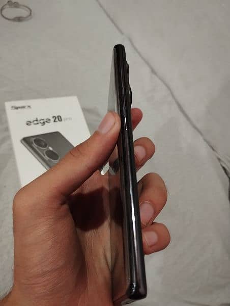 Sparx edge 20 pro 256gb just like new 3