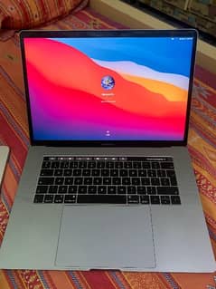 MAcbook Pro 2019 0