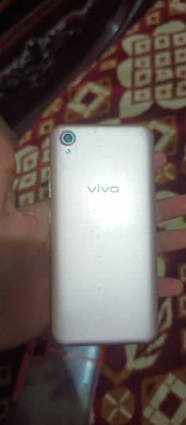 Vivo y90  2/32 Gb 3