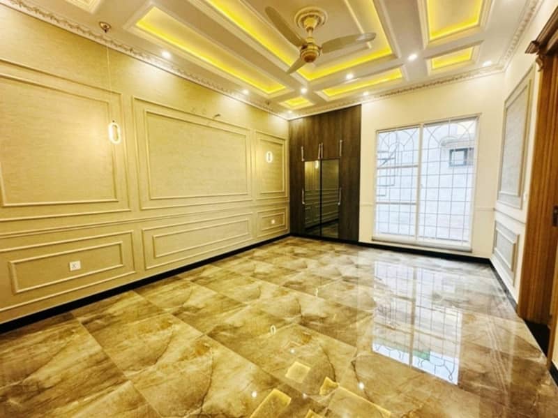 10 Marla House Available For Sale In Paragon City Lahore 5