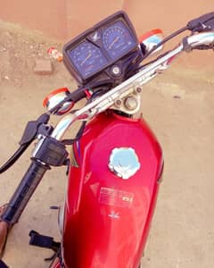 Honda 125 CG my WhatsApp and call number 03276330466