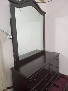 dressing table