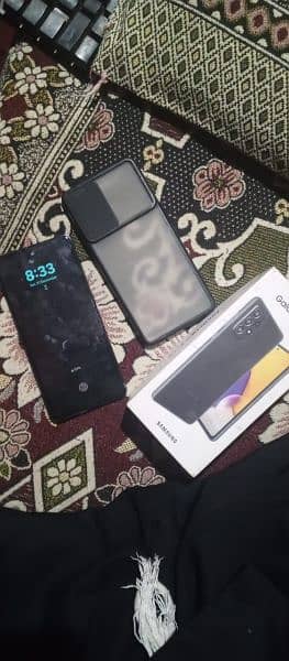 samsung a72 Al okay with box genuine charger bhi Sath urgently 2