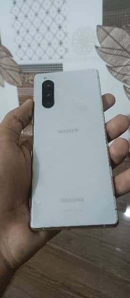 Sony Xperia 5 0