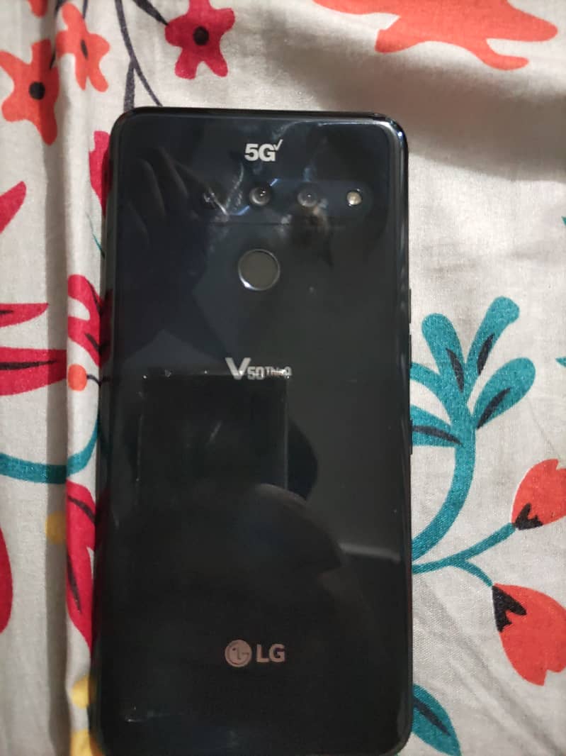 Lg v50 front glass damaged. lcd fresh no dot no shade 2