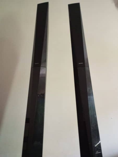 Sony DZ650 model 2tower speakers 3