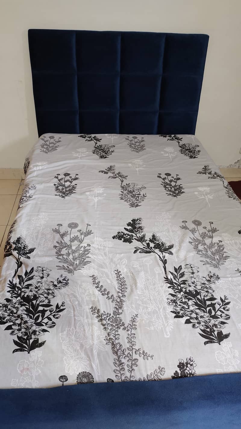 Single bed with mattress 1