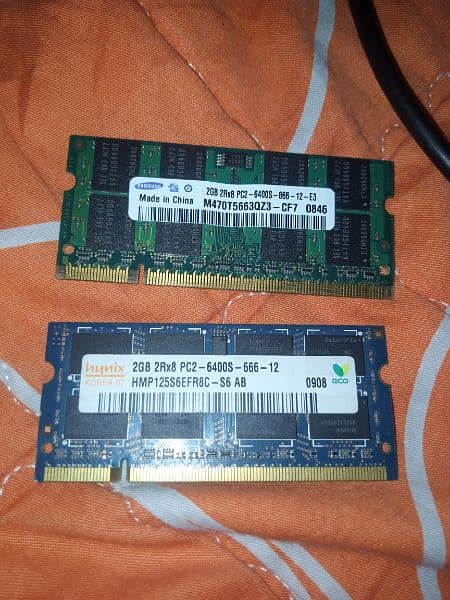 2gb ram Laptop 0