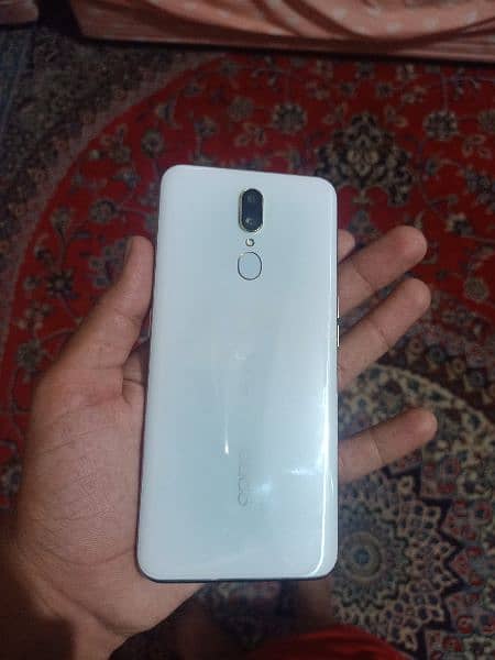 oppo F11 0