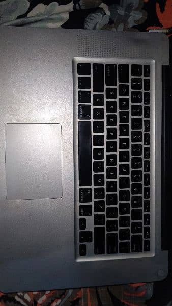 MacBook Pro Model 2008 4 GB Ram 320 GB HDD 4