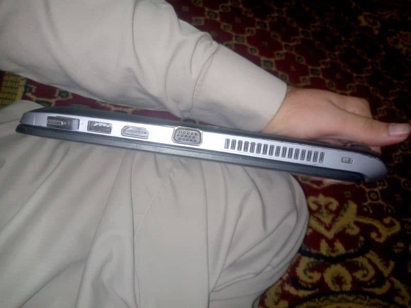 HP LAPTOP 4