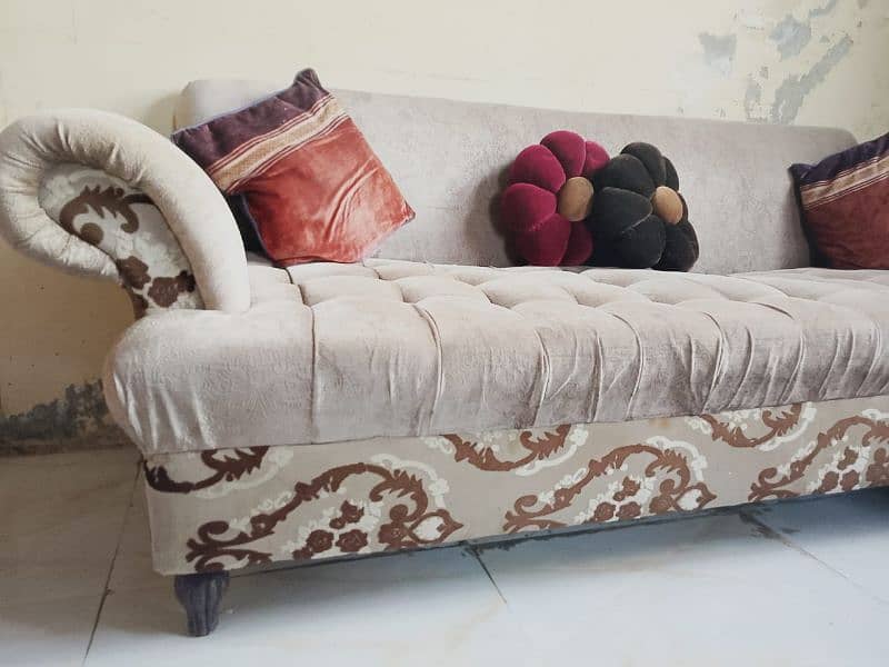 6 seater molty foamed Beautiful Sofa set for Urgent sale. 0