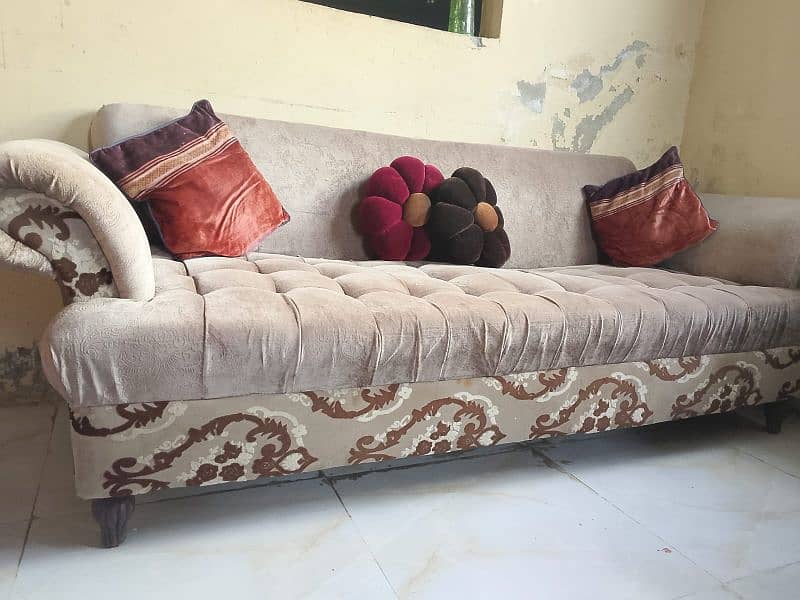 6 seater molty foamed Beautiful Sofa set for Urgent sale. 1