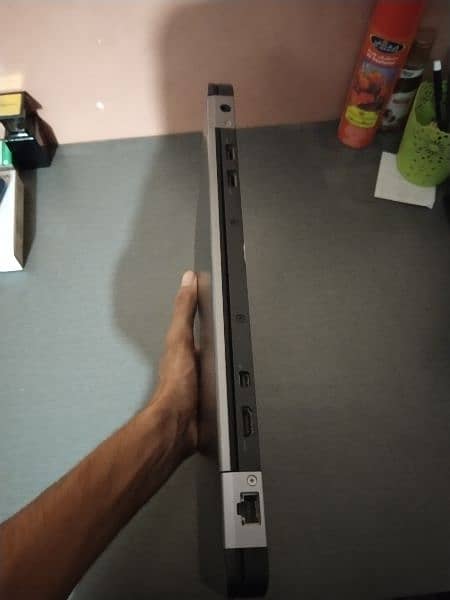 Dell Latitude E7470 1