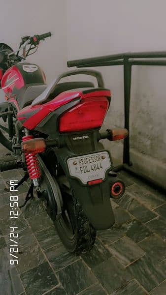 Honda/Honda Bike/Suzuki/Suzuki Bike/125/Bikes/Bike/CB 125F/Bike lover/ 5