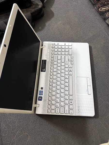 sony laptop 1