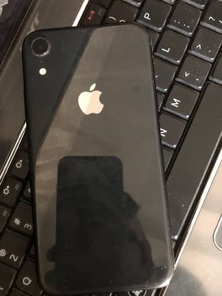 iphone xr urgent sale non pta 64gb 1