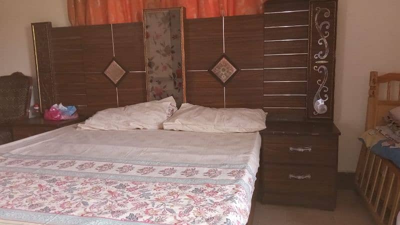 full furniture (bed + mattress + wardrobe + 2side table+dressing table 2