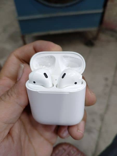 Apple Airpods 2nd gen home used 2