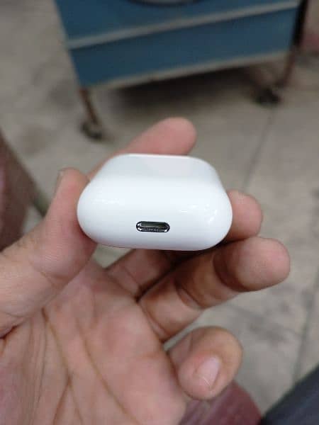 Apple Airpods 2nd gen home used 3